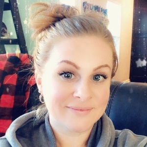 Meet your Posher, Dana